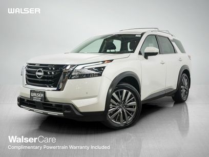 Used 2024 Nissan Pathfinder SL w/ SL Premium Package