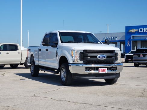 Used 2017 Ford F250 XL w/ Power Equipment Group AWD/4WD image 3