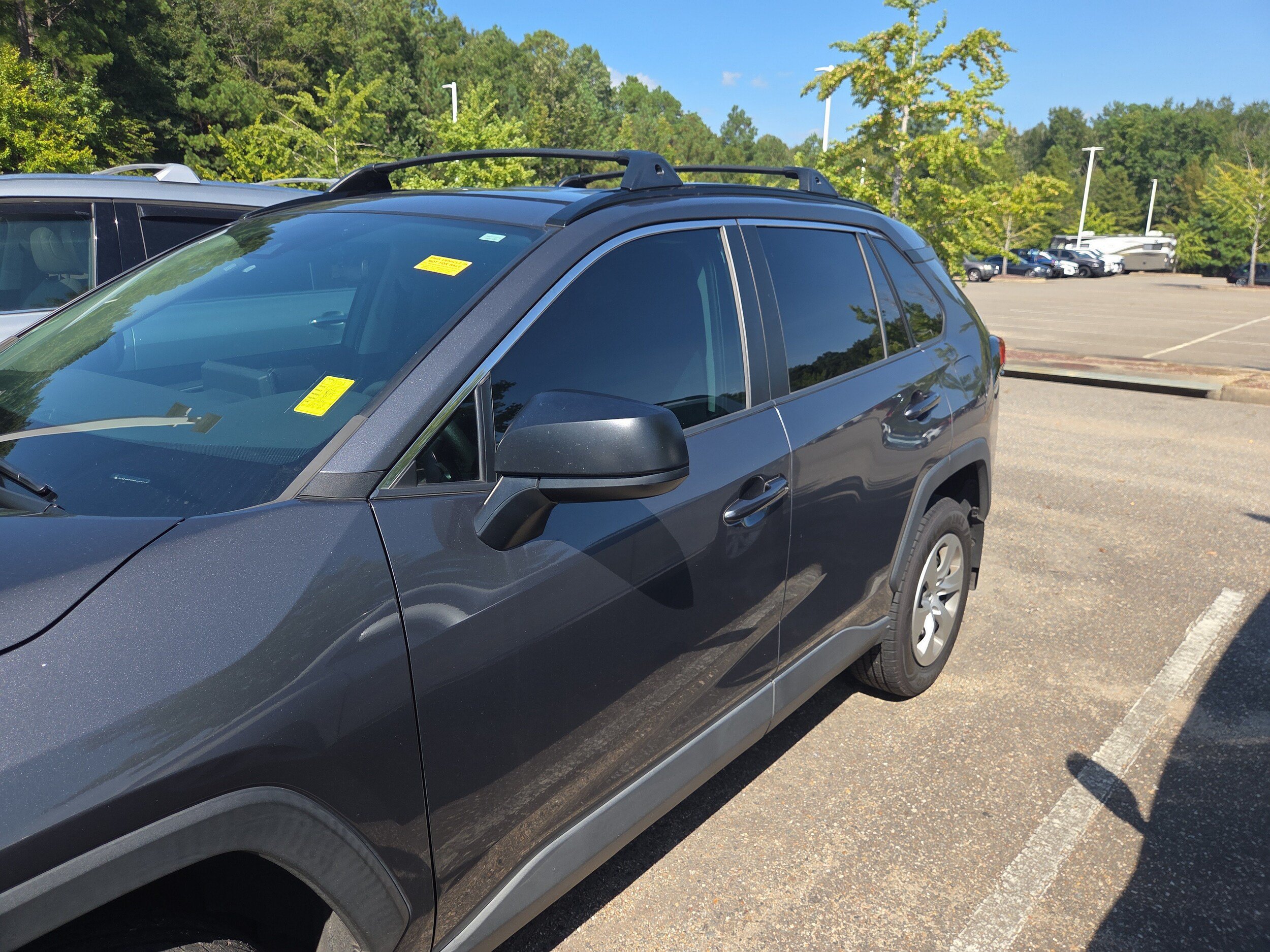 Used 2021 Toyota RAV4 LE AWD/4WD image 6