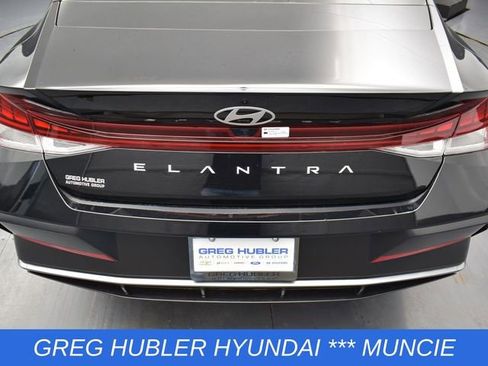 Used 2025 Hyundai Elantra SEL FWD image 30