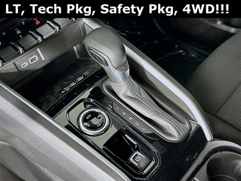 Used 2024 Chevrolet Colorado LT w/ LT Convenience Package II image 18