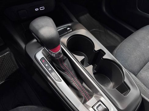 Certified 2024 Chevrolet Trax RS image 21