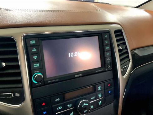 Used 2011 Jeep Grand Cherokee Overland Summit AWD/4WD image 35