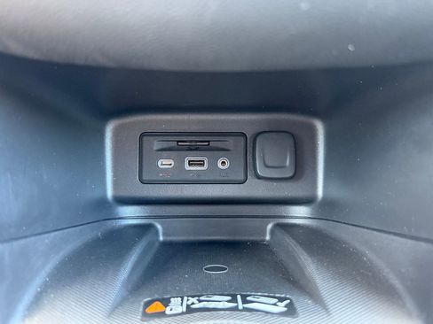 Certified 2022 Chevrolet Equinox Premier AWD/4WD image 33