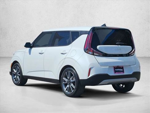 Used 2024 Kia Soul EX w/ Option Group 015 FWD image 6