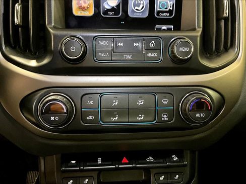 Used 2018 Chevrolet Colorado Z71 image 24