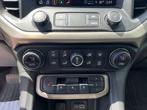 Used 2021 GMC Acadia Denali w/ Denali Ultimate Package AWD/4WD image 32
