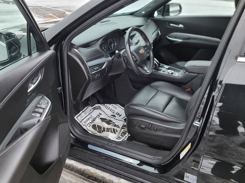 Used 2023 Cadillac XT4 Premium Luxury w/ Cold Weather Package image 18