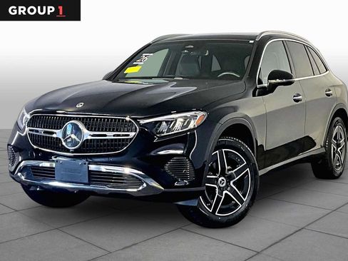 Used 2026 Mercedes-Benz GLC 300 4MATIC image 1