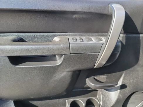 Used 2014 Chevrolet Silverado 2500 LT w/ Z71 Appearance Package AWD/4WD image 13