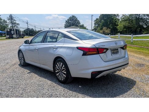 Used 2023 Nissan Altima 2.5 SV image 5