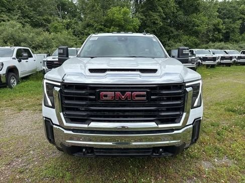 New 2025 GMC Sierra 3500 Pro w/ Convenience Package RWD image 2