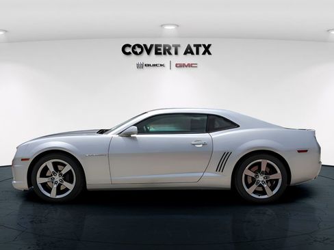 Used 2010 Chevrolet Camaro SS w/ RS Package RWD image 5