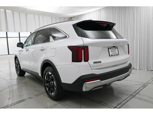 New 2026 Kia Sorento S image 5