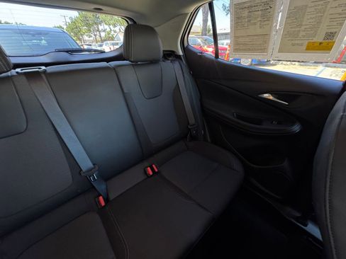 Used 2025 Buick Encore GX Preferred FWD image 37