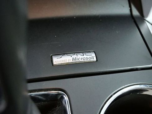 Used 2013 Ford Explorer XLT image 26