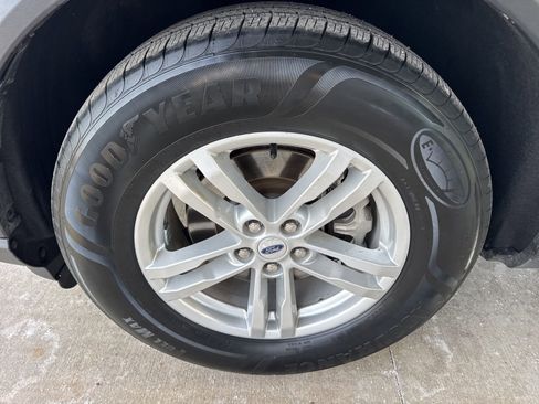 Certified 2023 Ford Explorer XLT w/ Equipment Group 202A image 18