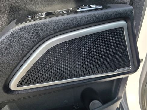 Used 2022 Kia Telluride EX w/ EX Premium Package image 31