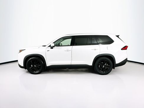 Used 2024 Toyota Grand Highlander Limited image 4