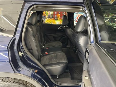 Used 2024 Mitsubishi Outlander SE AWD/4WD image 49