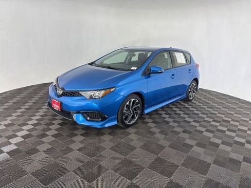 Used 2016 Scion iM image 3