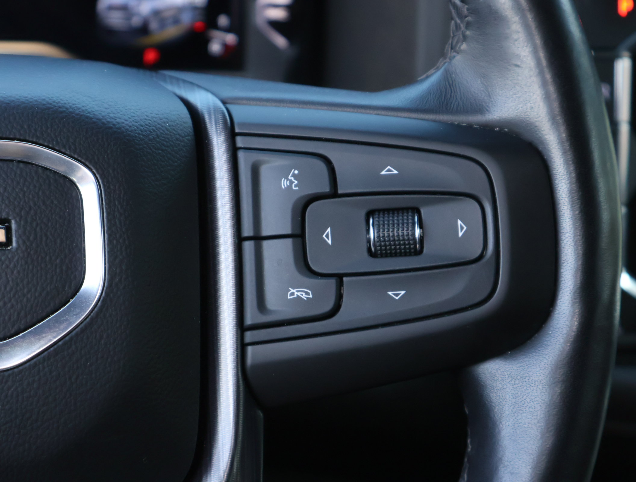 Used 2023 GMC Yukon Denali Ultimate AWD/4WD image 18