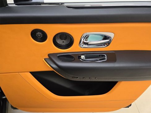 Certified 2022 Rolls-Royce Cullinan w/ Dark Exterior Package image 30