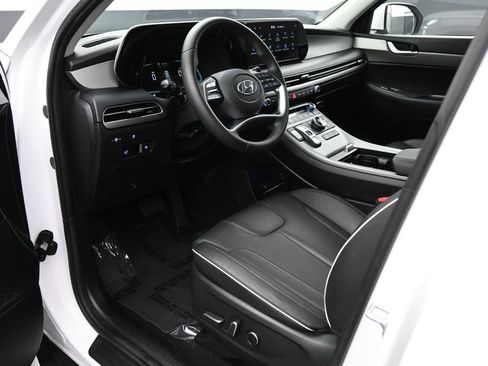 Used 2024 Hyundai Palisade SEL FWD image 2