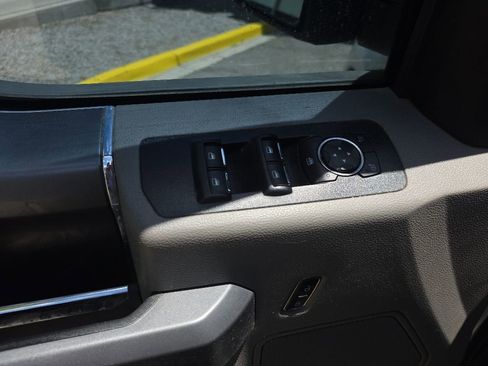 Used 2018 Ford F150 XLT w/ Equipment Group 301A Mid AWD/4WD image 15
