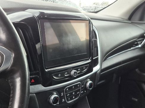 Used 2021 Chevrolet Traverse RS AWD/4WD image 10