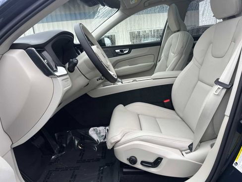 New 2026 Volvo XC60 T8 Ultra w/ Protection Package Premier image 19