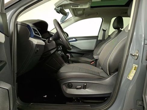 Used 2023 Volkswagen Taos SE w/ Panoramic Sunroof Package AWD/4WD image 15