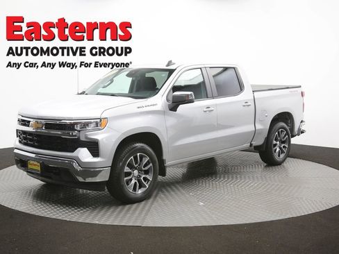 Used 2022 Chevrolet Silverado 1500 LT AWD/4WD image 58