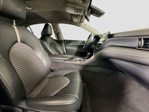 Used 2023 Toyota Camry SE w/ Convenience Package FWD image 29