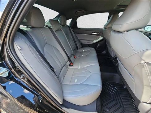 Used 2022 Toyota Avalon XLE w/ Moonroof Package FWD image 18