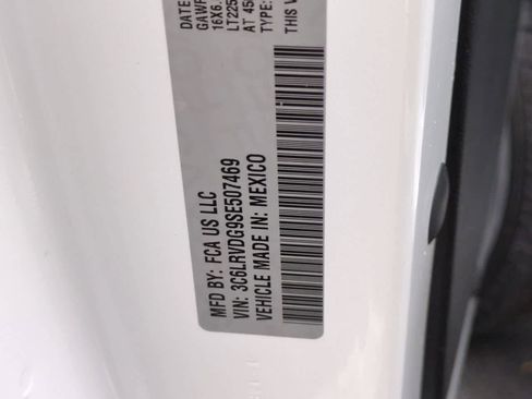 Used 2025 RAM ProMaster 2500 w/ Convenience Group FWD image 34