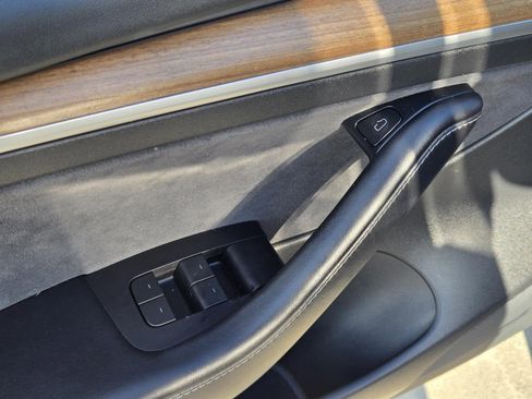 Used 2021 Tesla Model 3 Long Range image 19