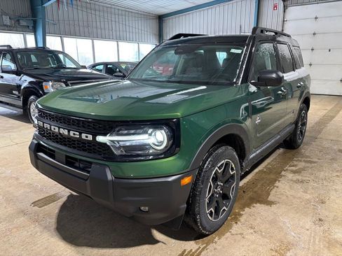 New 2025 Ford Bronco Sport Outer Banks image 3