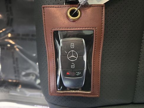 Certified 2025 Mercedes-Benz GLE 350 4MATIC image 38