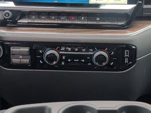 Used 2025 Chevrolet Silverado 1500 LT w/ Safety Package image 4