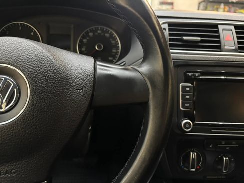 Used 2012 Volkswagen Jetta TDI FWD image 17