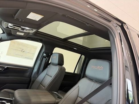 New 2026 Chevrolet Suburban High Country AWD/4WD image 14
