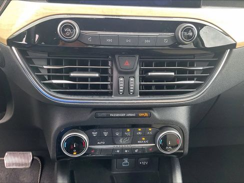 Used 2022 Ford Escape Titanium w/ Titanium Elite Package AWD/4WD image 15