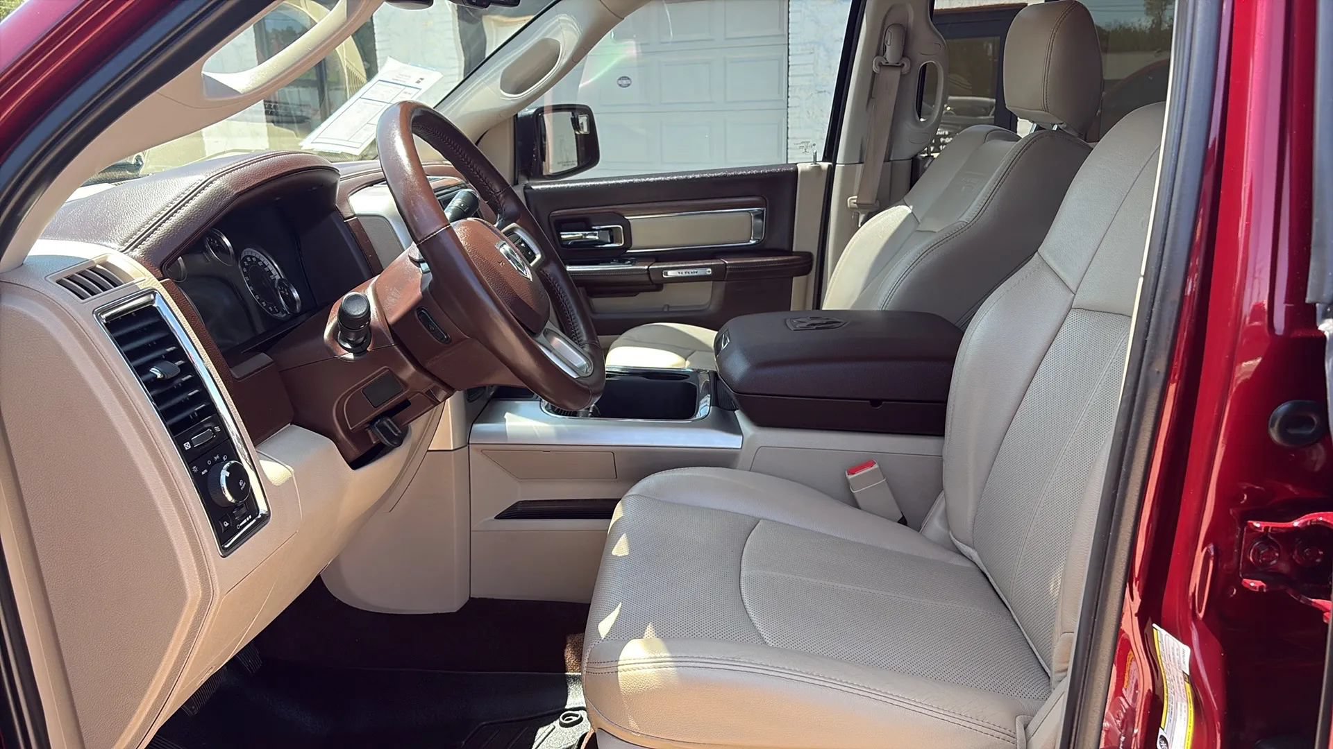 Used 2018 RAM 2500 Laramie AWD/4WD image 8