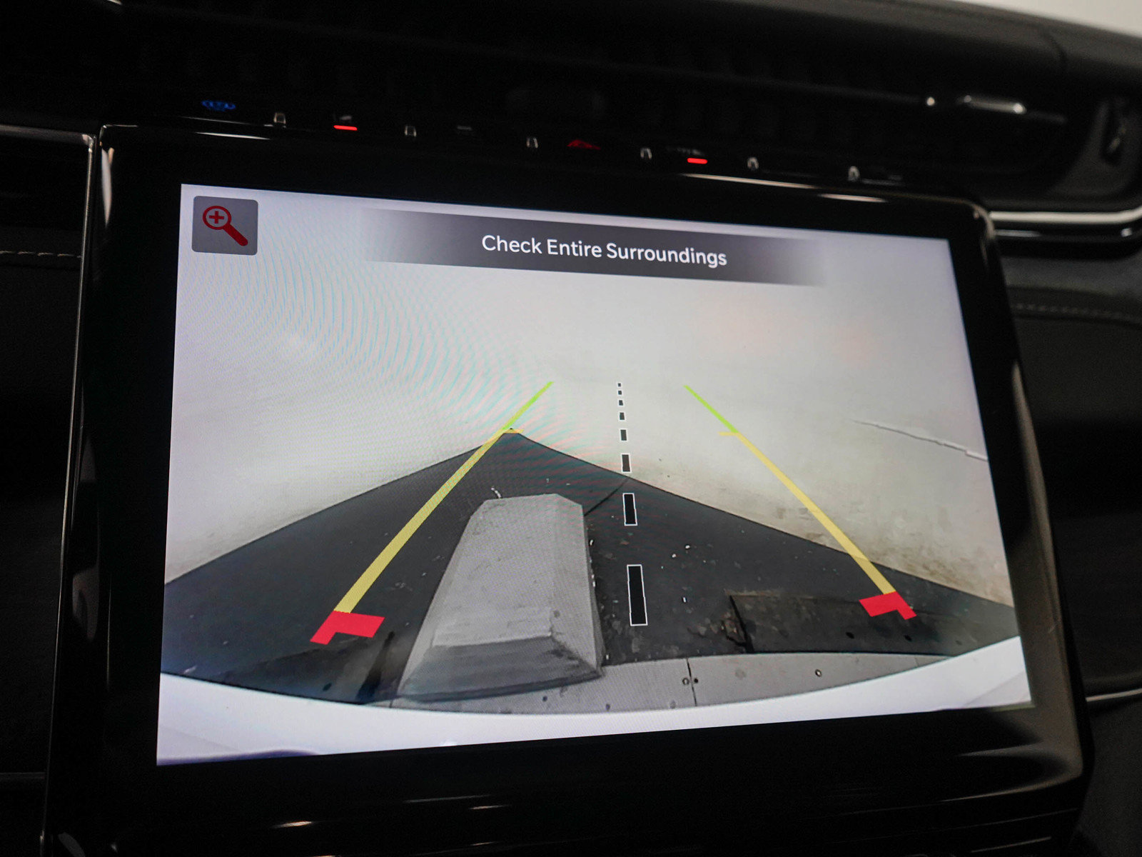 Used 2023 Jeep Grand Cherokee Overland w/ Luxury Tech Group IV AWD/4WD image 30