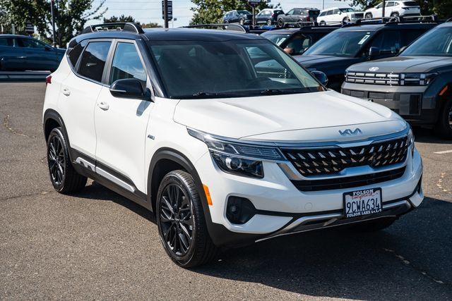 Used 2023 Kia Seltos Nightfall Edition AWD/4WD image 6