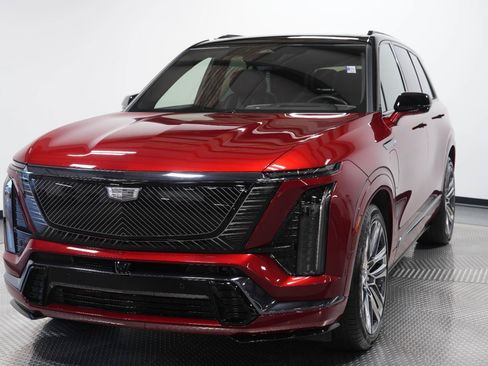 Used 2026 Cadillac Vistiq Platinum w/ LPO, Floor Liner Package AWD/4WD image 3