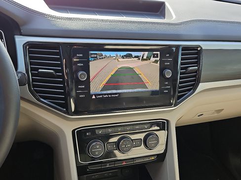 Certified 2023 Volkswagen Atlas SE w/ Panoramic Sunroof Package image 17