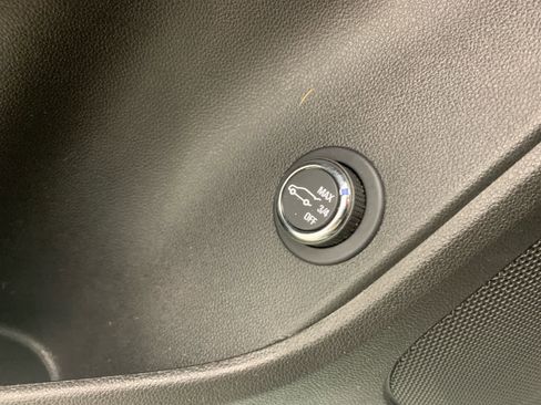 Used 2024 Chevrolet Blazer LT w/ Convenience Package image 22