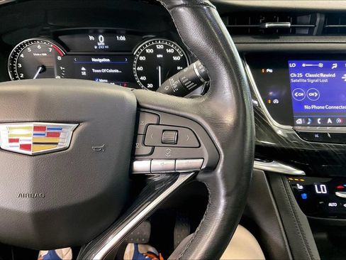 Used 2020 Cadillac XT6 Premium Luxury AWD/4WD image 13